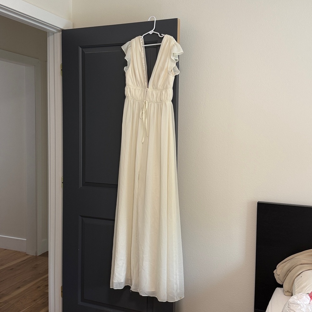 Elegant Cream Sleeveless Dress